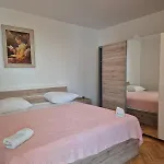 Apartment Nevenka A6 *