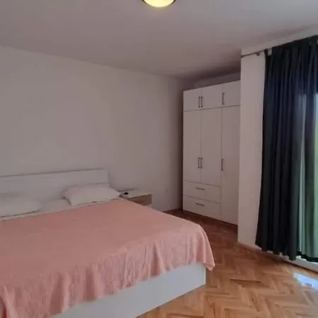 Nevenka A6 Apartman Primosten