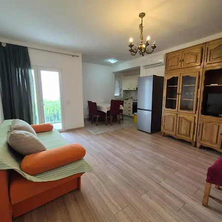 Apartment Nevenka A6 Primosten