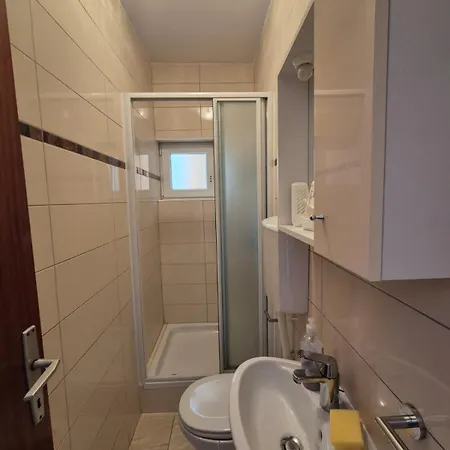 Nevenka A6 Apartment Primosten