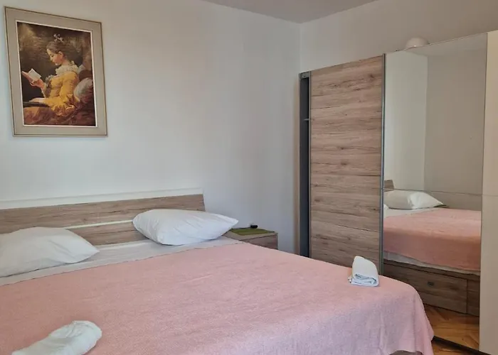 Apartment Nevenka A6 *