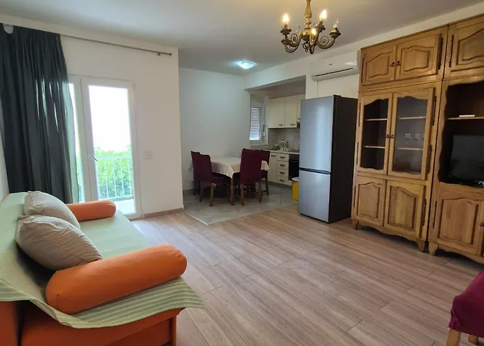 Apartment Nevenka A6 Primosten