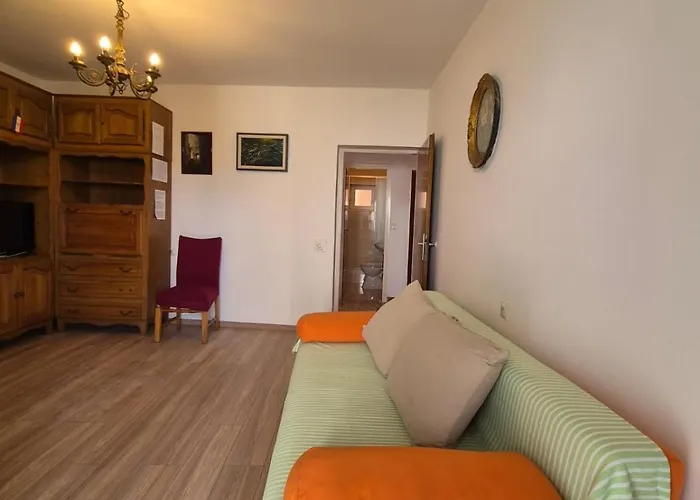 Apartment Nevenka A6 *